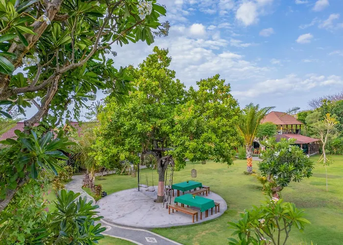 Taman Bidadari Eco Wellness 3* 佩母得兰